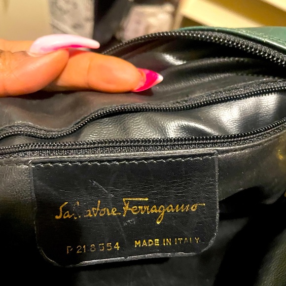 Vintage green and black Cross body adjustable strap purse. Med size - Picture 1 of 2